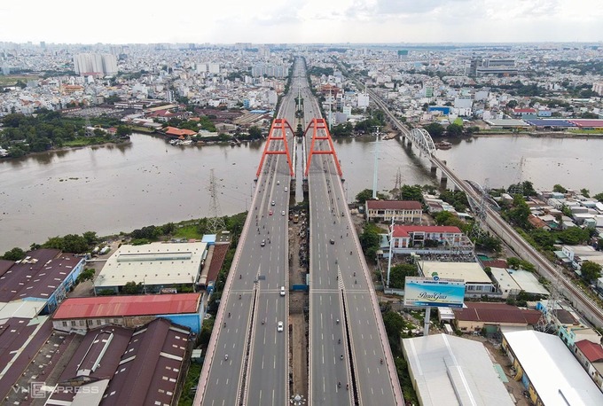 Đường Phạm Văn Đồng là công trình đầu tiên ký hợp đồng BT của TP HCM, vào năm 2007. Ảnh: Quỳnh Trần.
