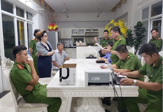 Dùng bất động sản “ảo” đi lừa, 2 sếp bị khởi tố - 1 Dùng bất động sản “ảo” đi lừa, 2 sếp bị khởi tố - 1