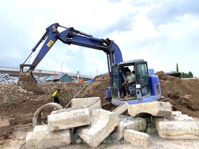 Toàn cảnh đại công trường 402 tỷ đồng nối vành đai 3 với cao tốc Hà Nội - Hải Phòng - Ảnh 8. Toàn cảnh đại công trường 402 tỷ đồng nối vành đai 3 với cao tốc Hà Nội - Hải Phòng - Ảnh 8.