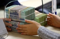 Bất động sản 24h: "Còng lưng" trả lãi vì vay tiền nóng buôn đất