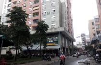 Cư dân hoang mang vì bảo vệ chung cư bất ngờ 'rút quân'