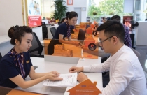 Bắt cơ hội thị trường sôi động, doanh nghiệp nhộn nhịp lên sàn