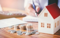 Kiểm soát chặt tín dụng chảy vào bất động sản