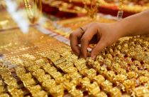 Điểm tin sáng: Vàng giảm giá, USD tăng nhẹ